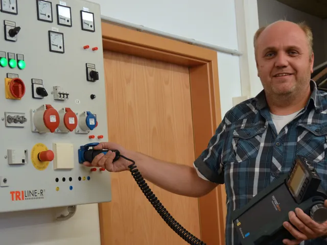 Elektroinstallation im Aufbau bei einem Elewo-Projekt